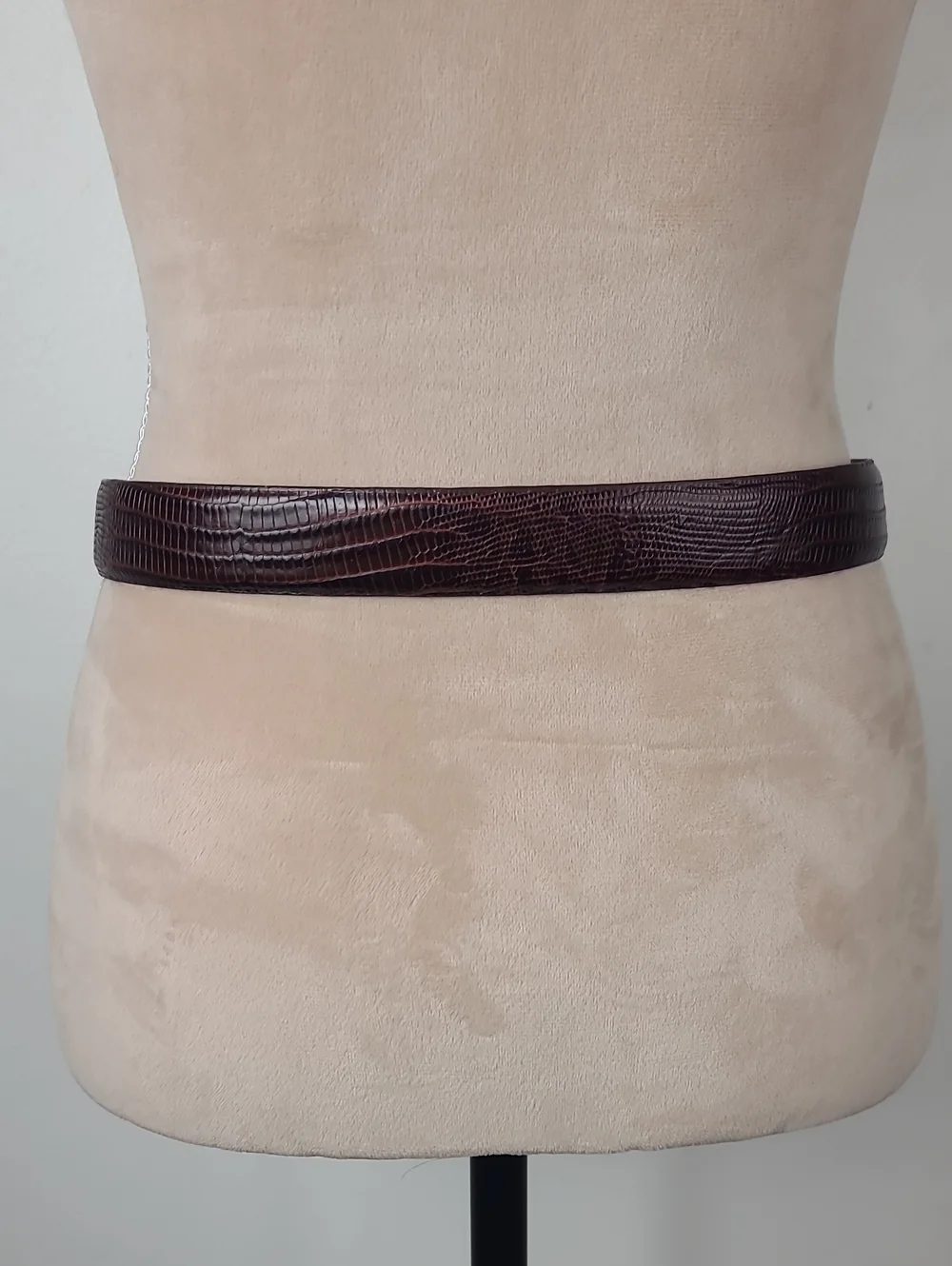 Vtg Western Brown Croc-Embossed Italian Leather Belt Silver-Tone Ranger Buckle